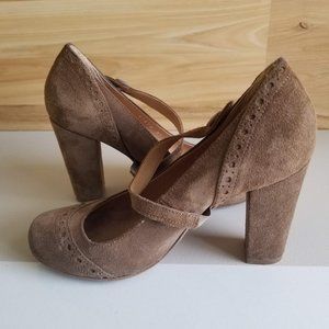 French Baby Doll Heels (Size 6)